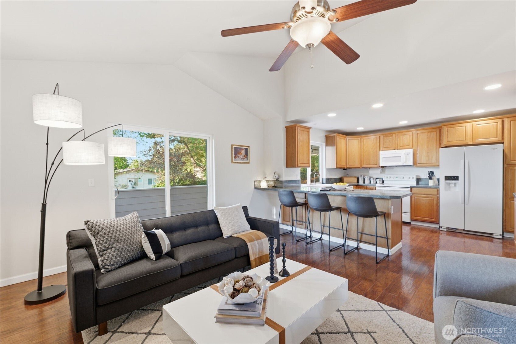 707 Gove Street , Steilacoom, WA 98388