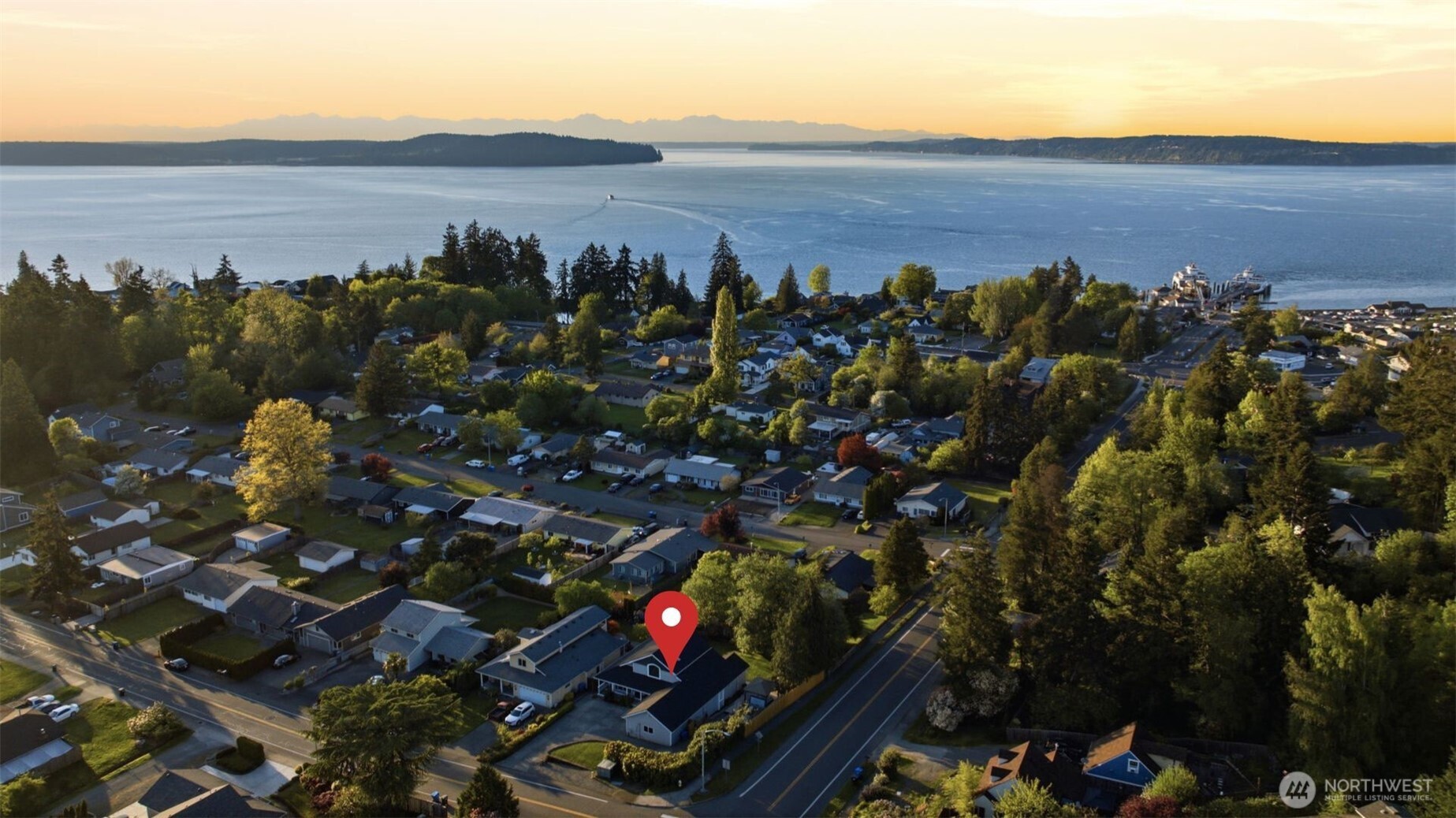 707 Gove Street , Steilacoom, WA 98388