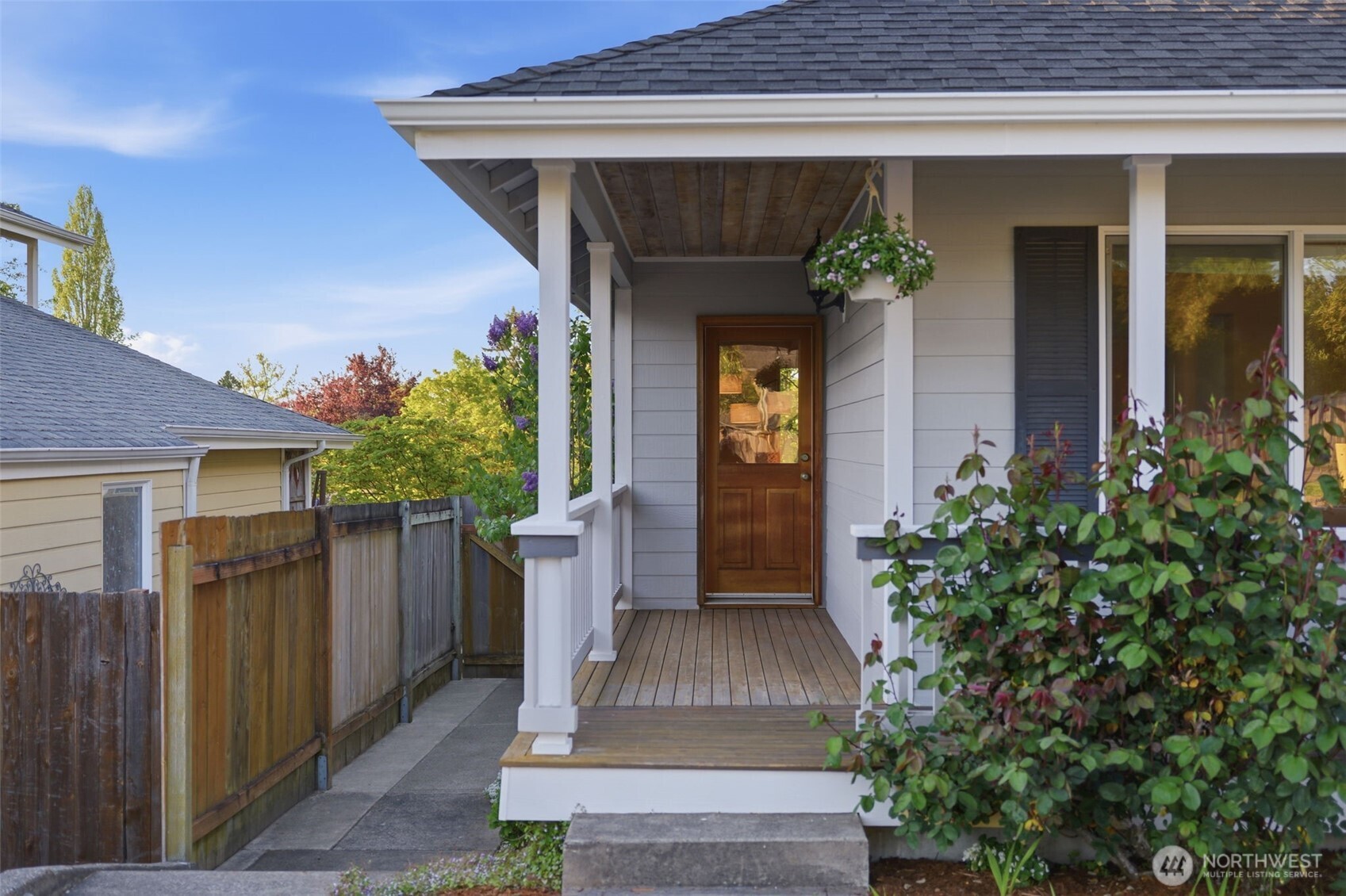 707 Gove Street , Steilacoom, WA 98388