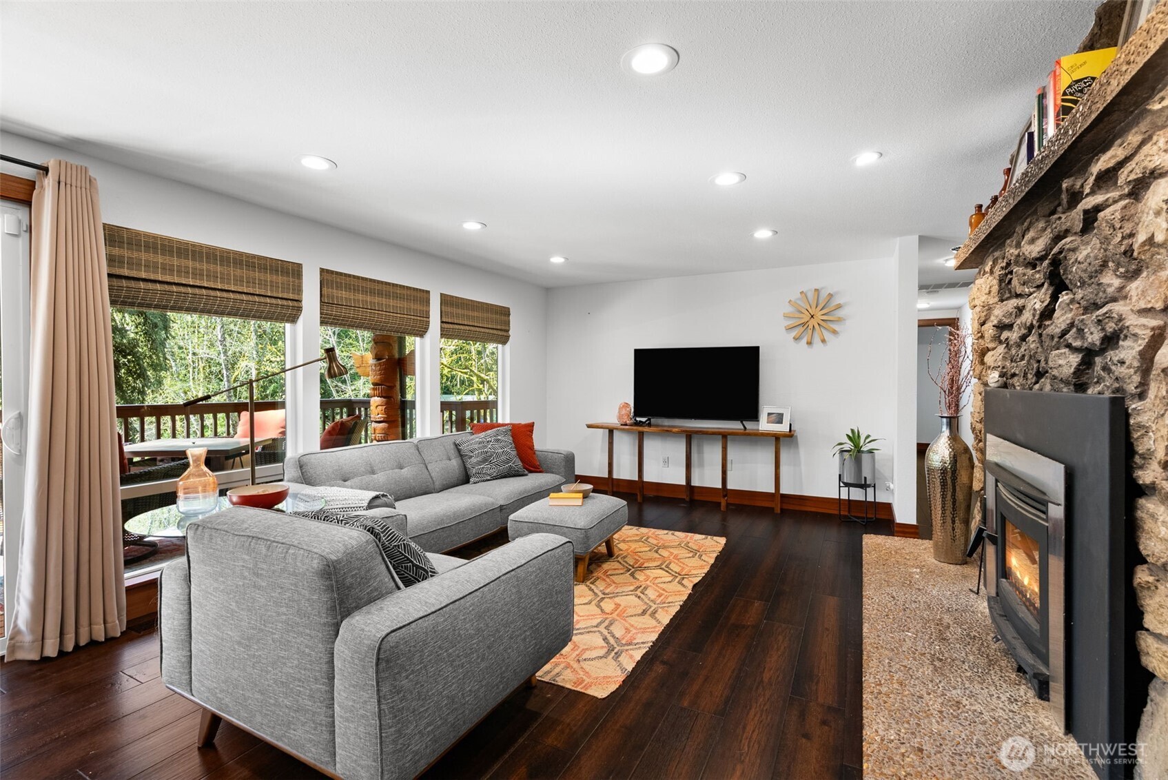 27495 Parcells Road NE, Kingston, WA 98346