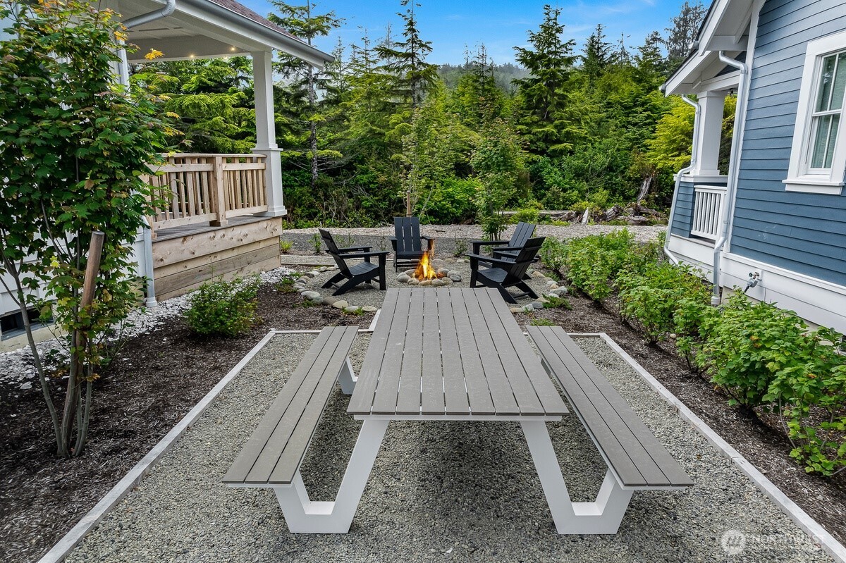 40 Cedar Run Loop , Pacific Beach, WA 98571