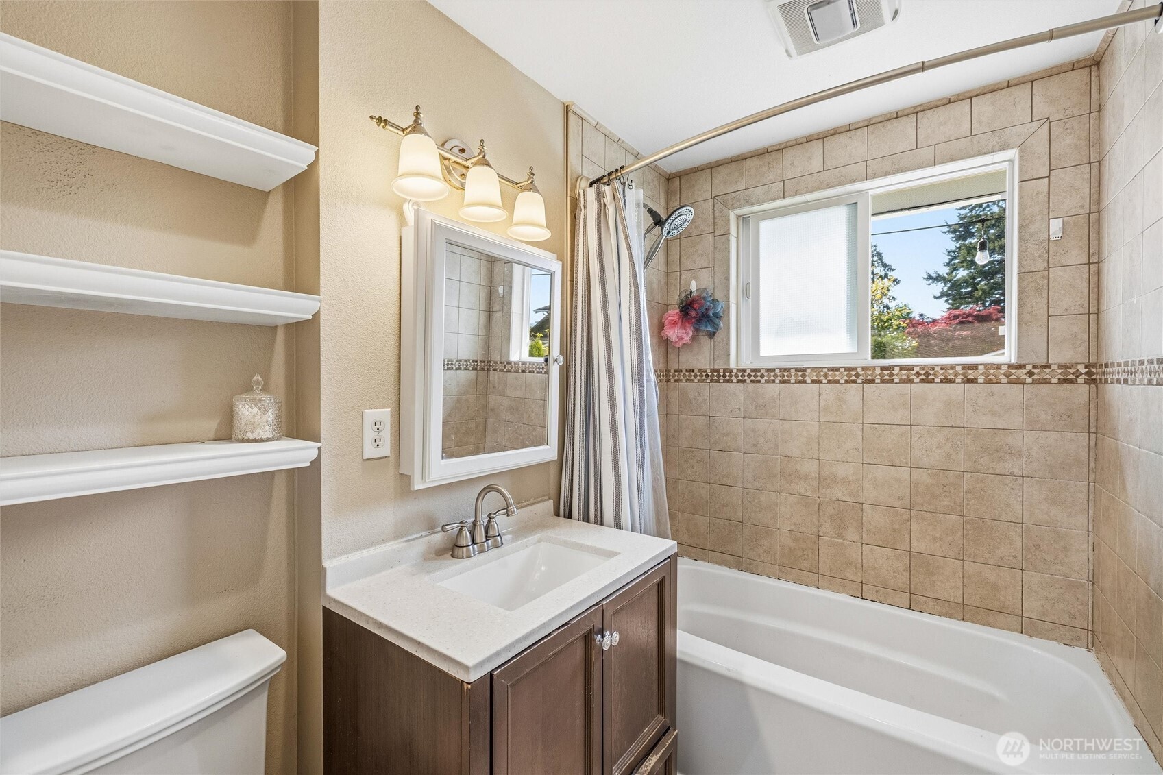 113 S Gardner Road , Burlington, WA 98233