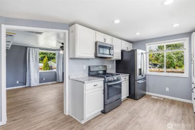 113 S Gardner Road , Burlington, WA 98233 - Photo 4