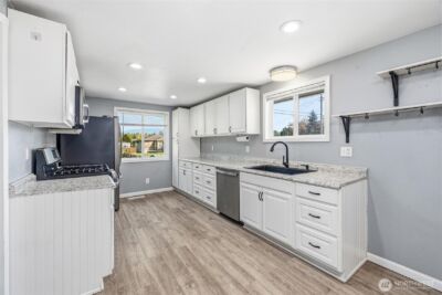 113 S Gardner Road , Burlington, WA 98233 - Photo 5