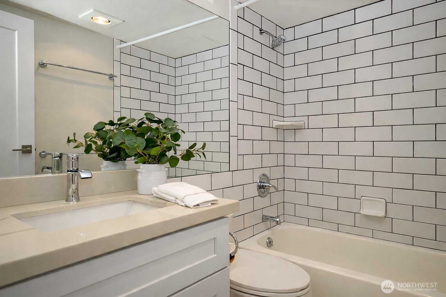 121 Vine Street #1702, Seattle, WA 98121