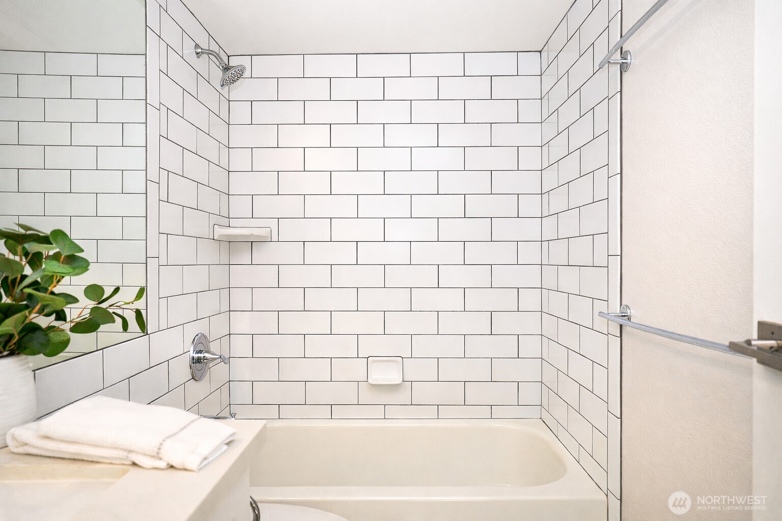 121 Vine Street #1702, Seattle, WA 98121