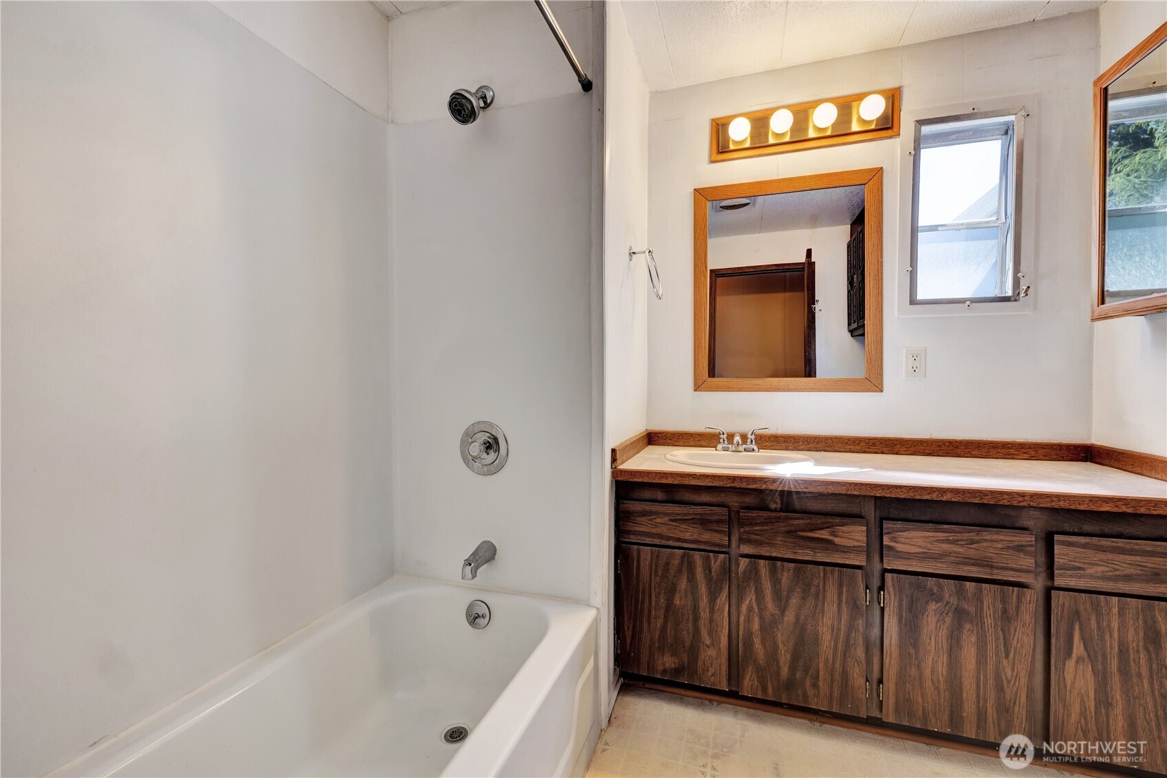 18425 NE 95th Street #146, Redmond, WA 98052