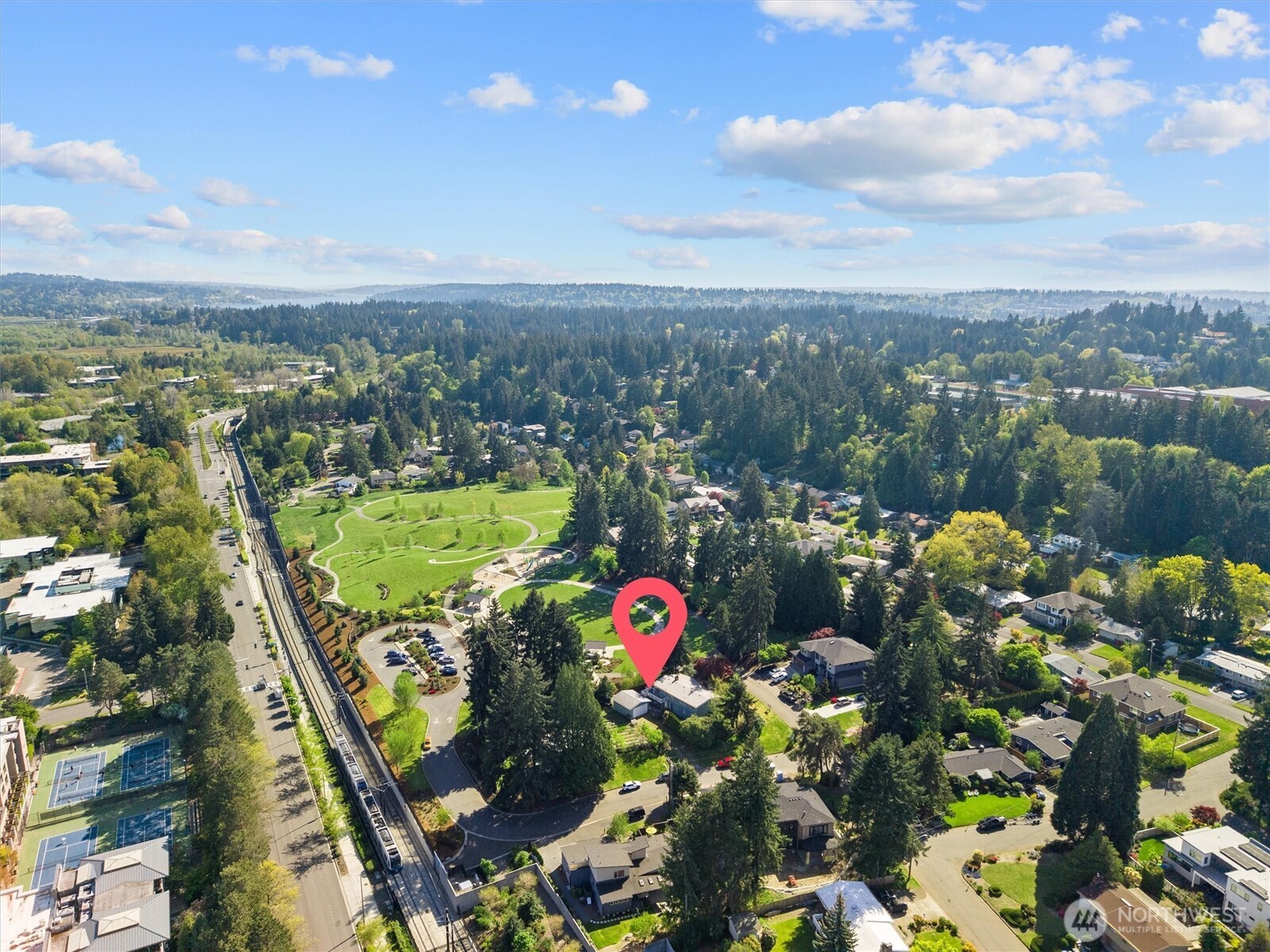 418 111th Avenue SE, Bellevue, WA 98004