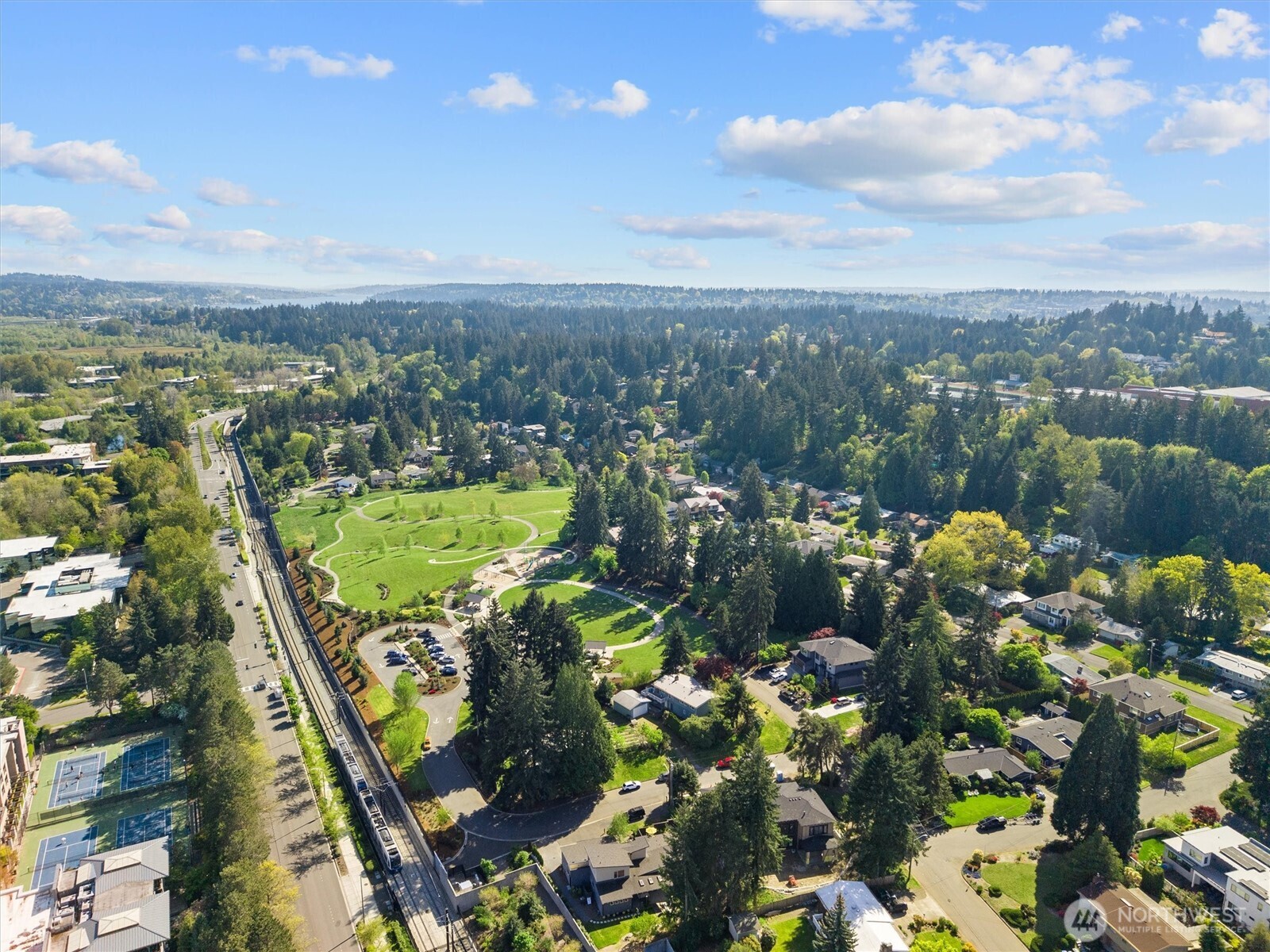 418 111th Avenue SE, Bellevue, WA 98004