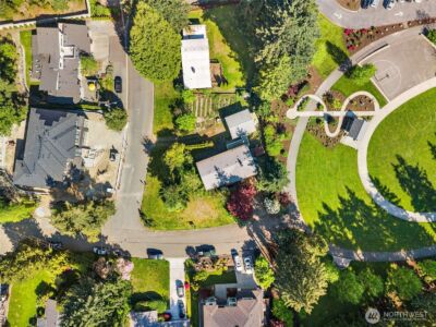 418 111th Avenue SE, Bellevue, WA 98004 - Photo 28