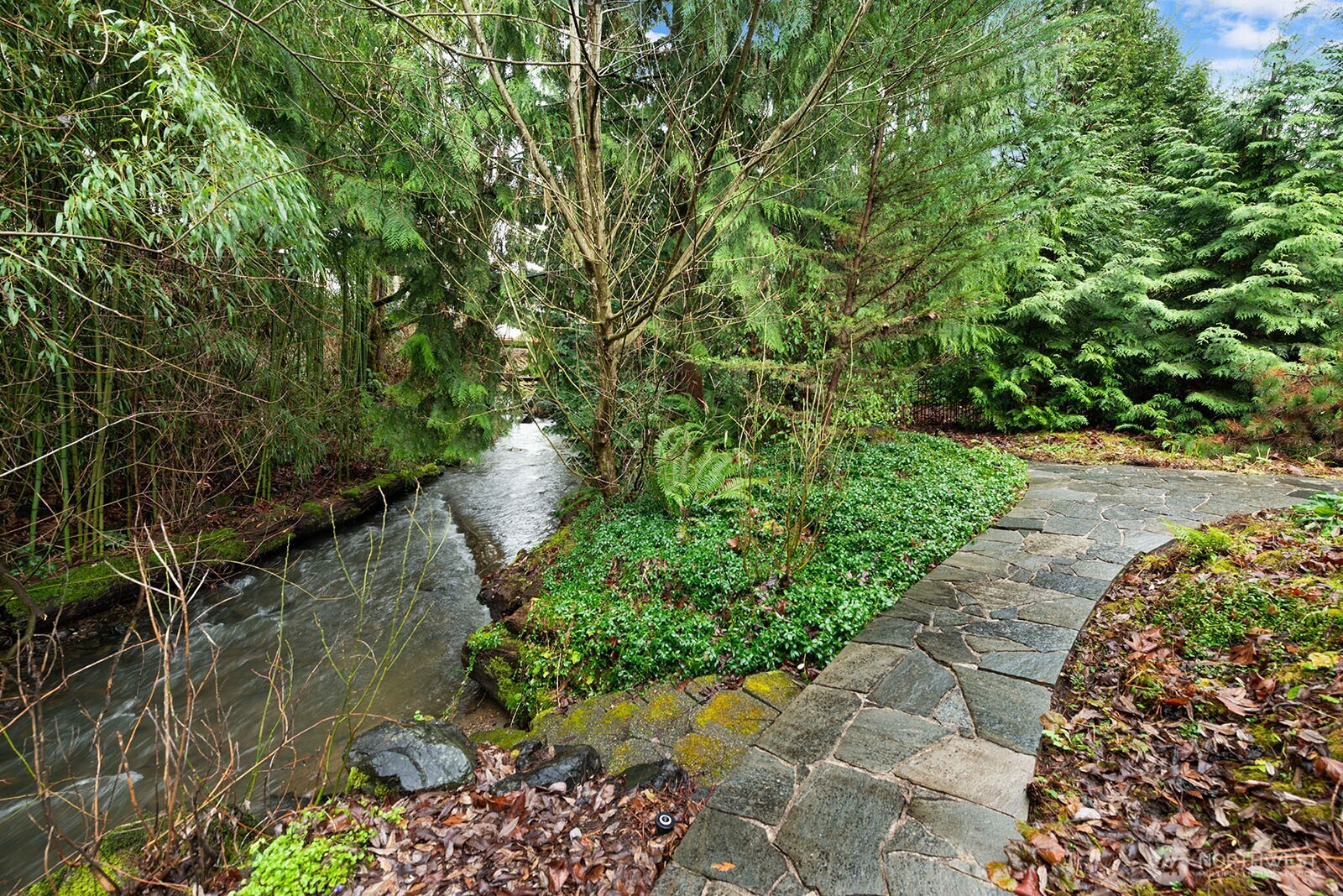 16 Cascade Key , Bellevue, WA 98006