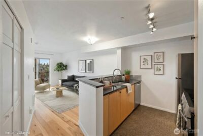 412 11th Avenue #209, Seattle, WA 98122 - Photo 17