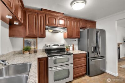 14777 NE 51st Street #L4, Bellevue, WA 98007 - Photo 8