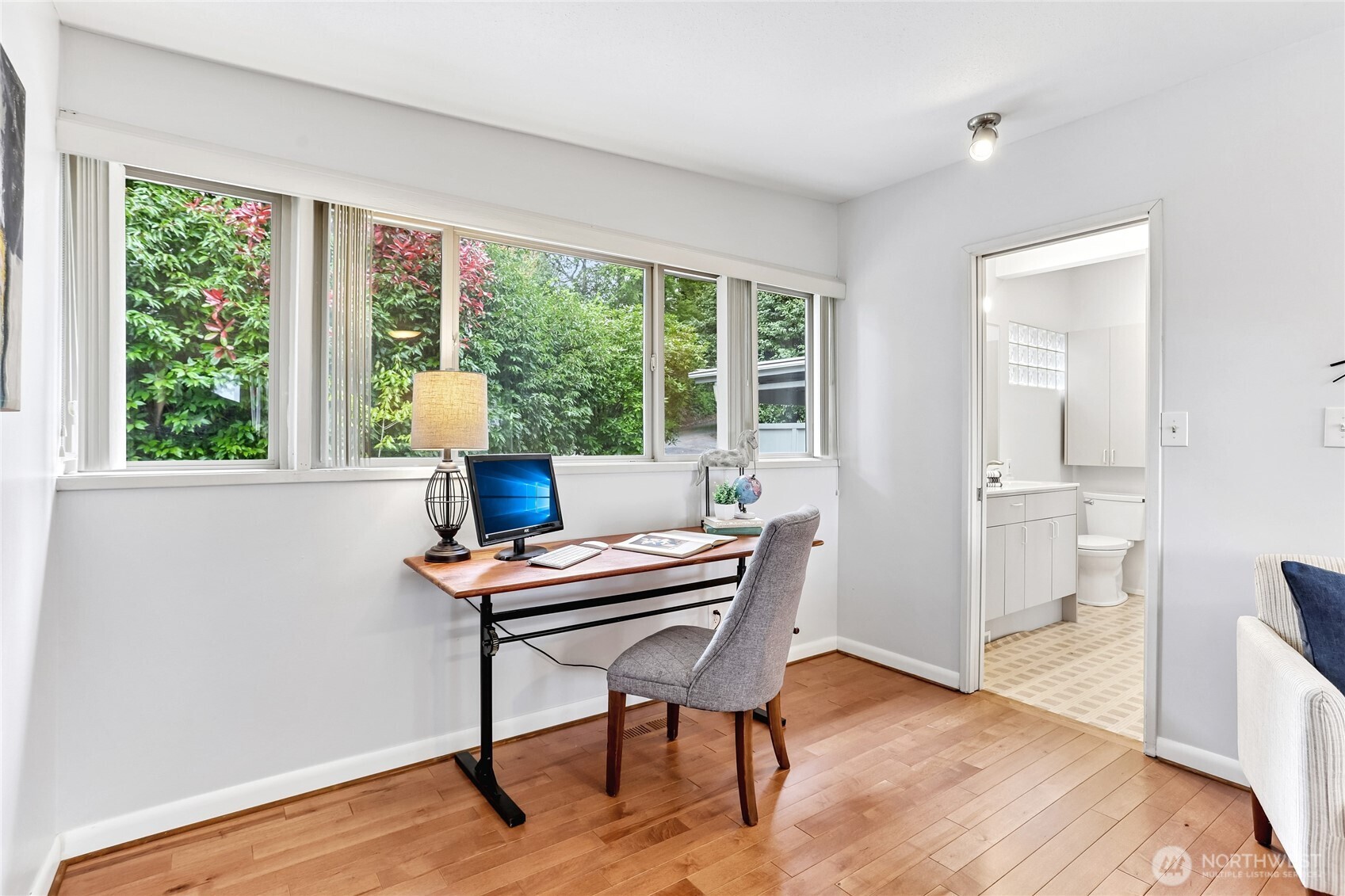 12226 SE 25th Street , Bellevue, WA 98005