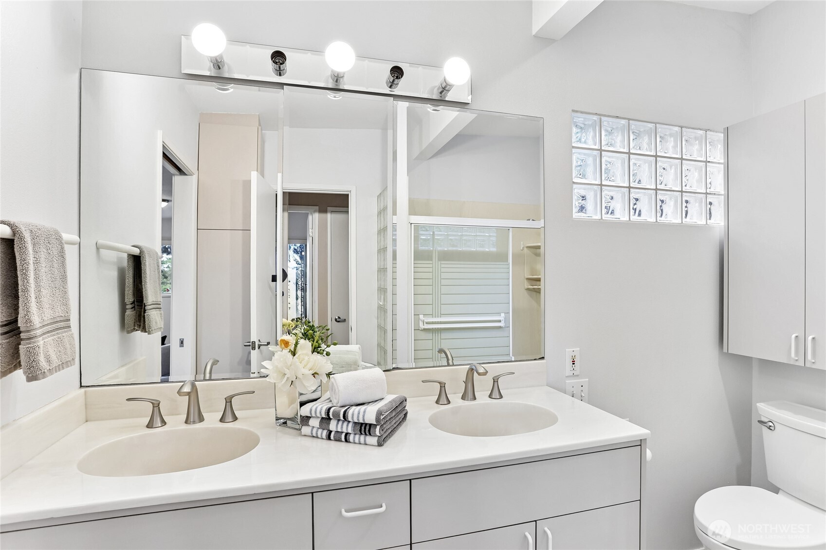 12226 SE 25th Street , Bellevue, WA 98005