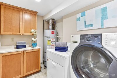 12226 SE 25th Street , Bellevue, WA 98005 - Photo 28