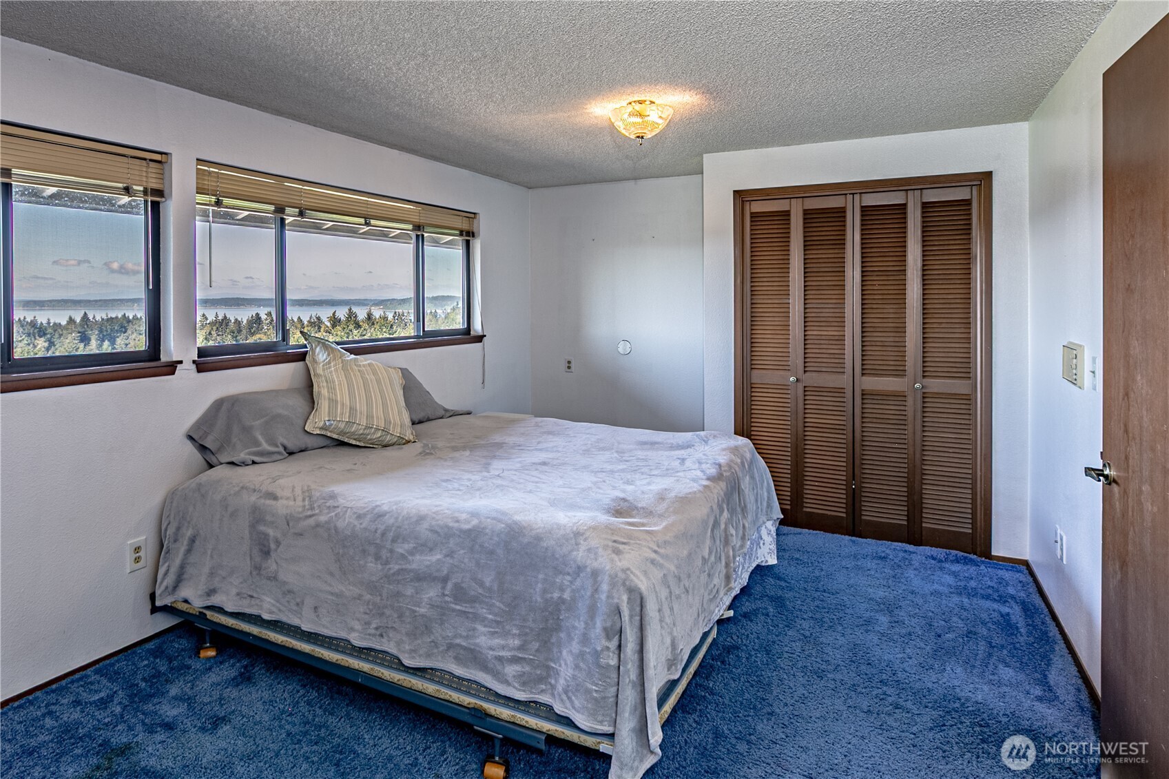 8926 51st Street W, University Place, WA 98467