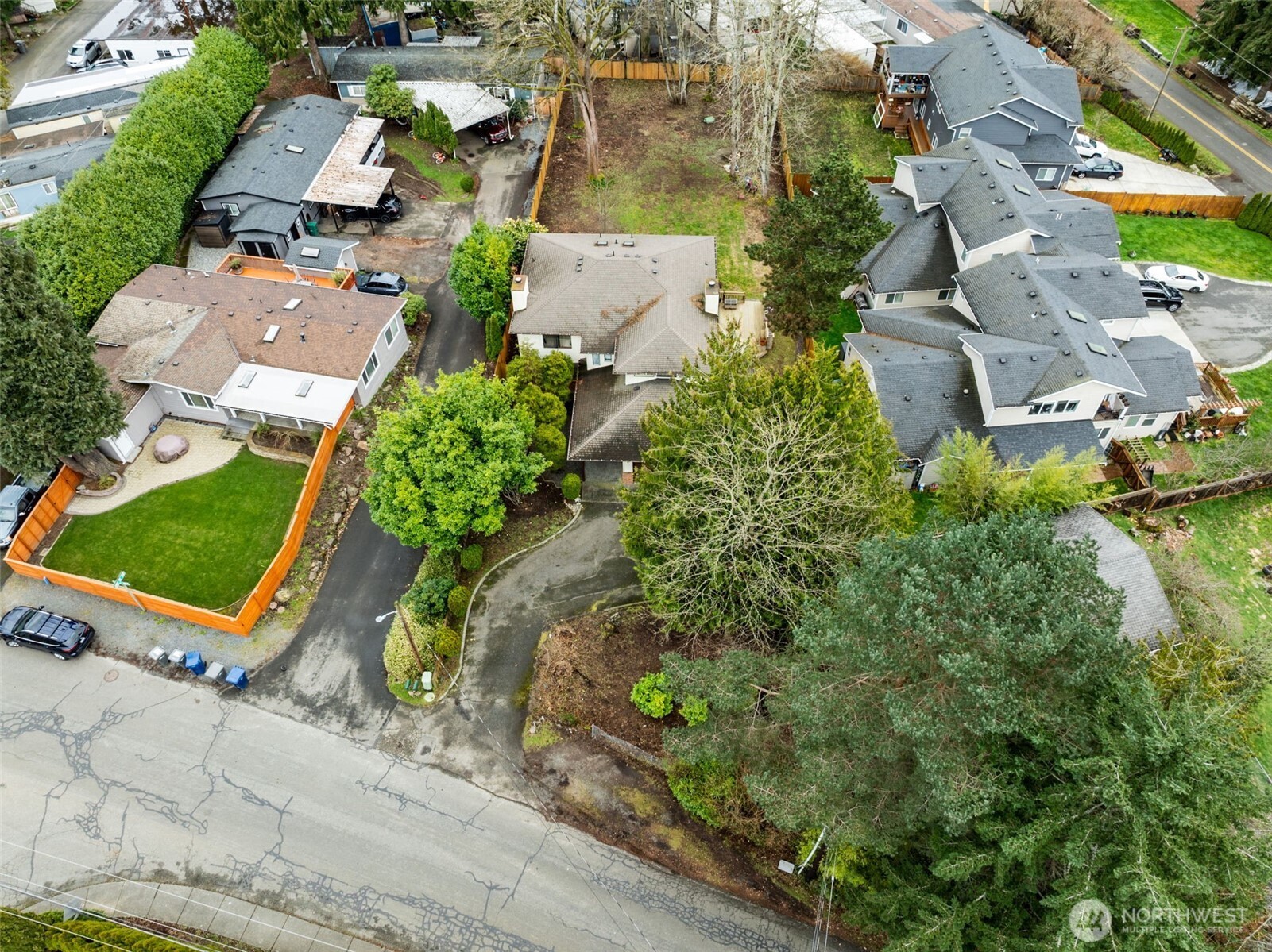 15215 Larch Way , Lynnwood, WA 98087