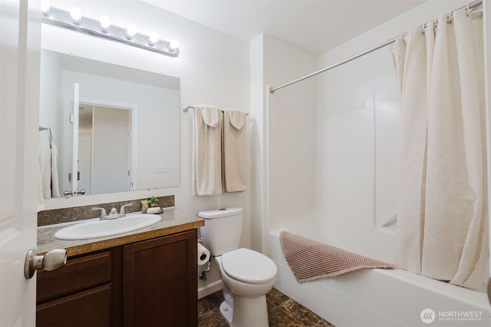 2291 SE Kelby Circle , Port Orchard, WA 98366
