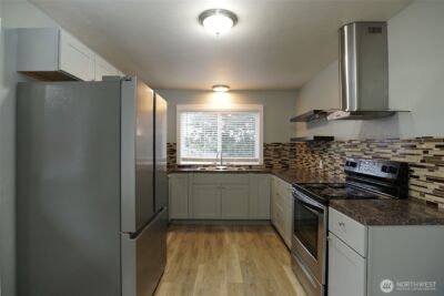 1523 S Mason Avenue , Tacoma, WA 98405 - Photo 8
