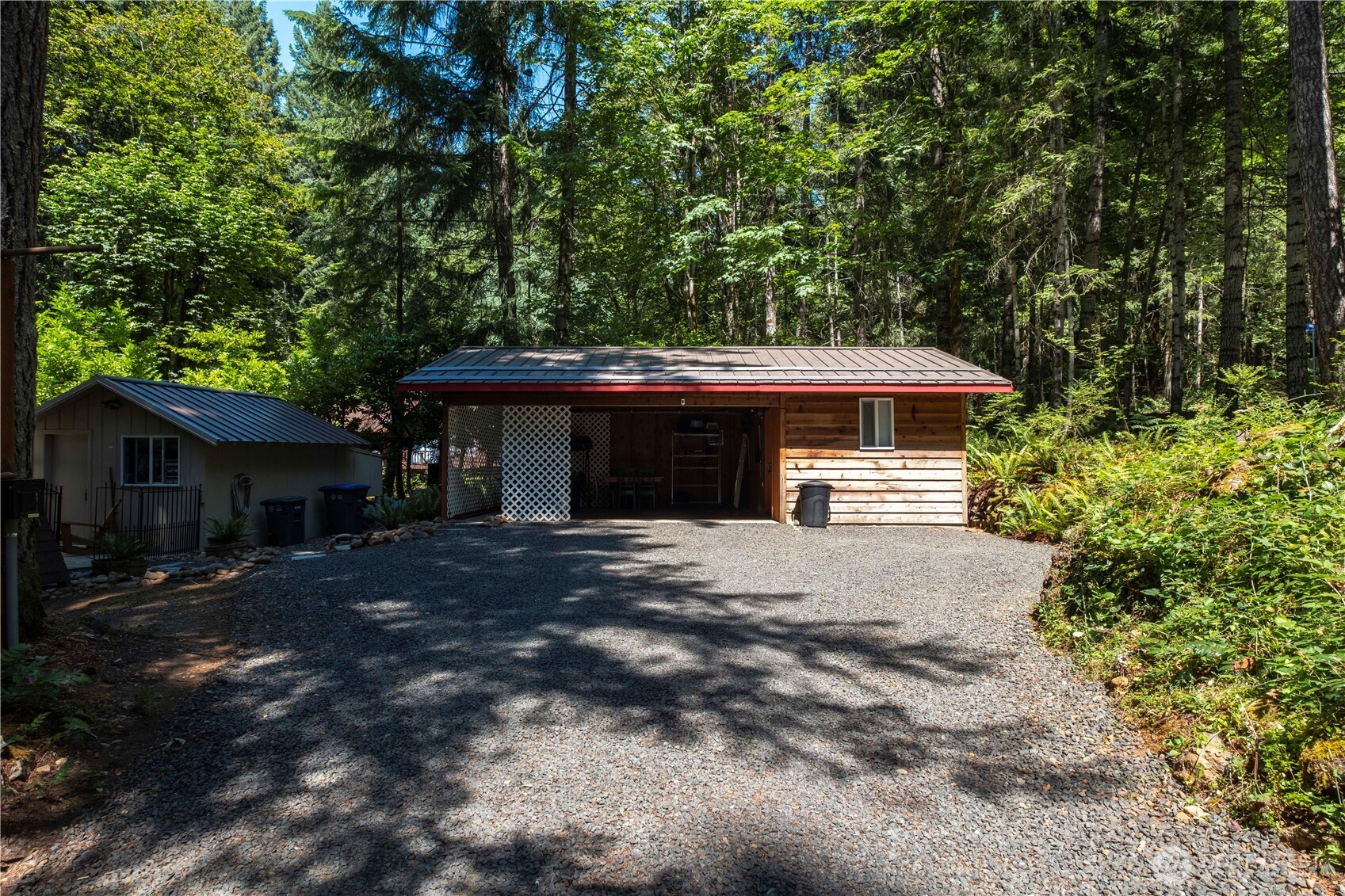 371 N Wynoochee Drive , Hoodsport, WA 98548