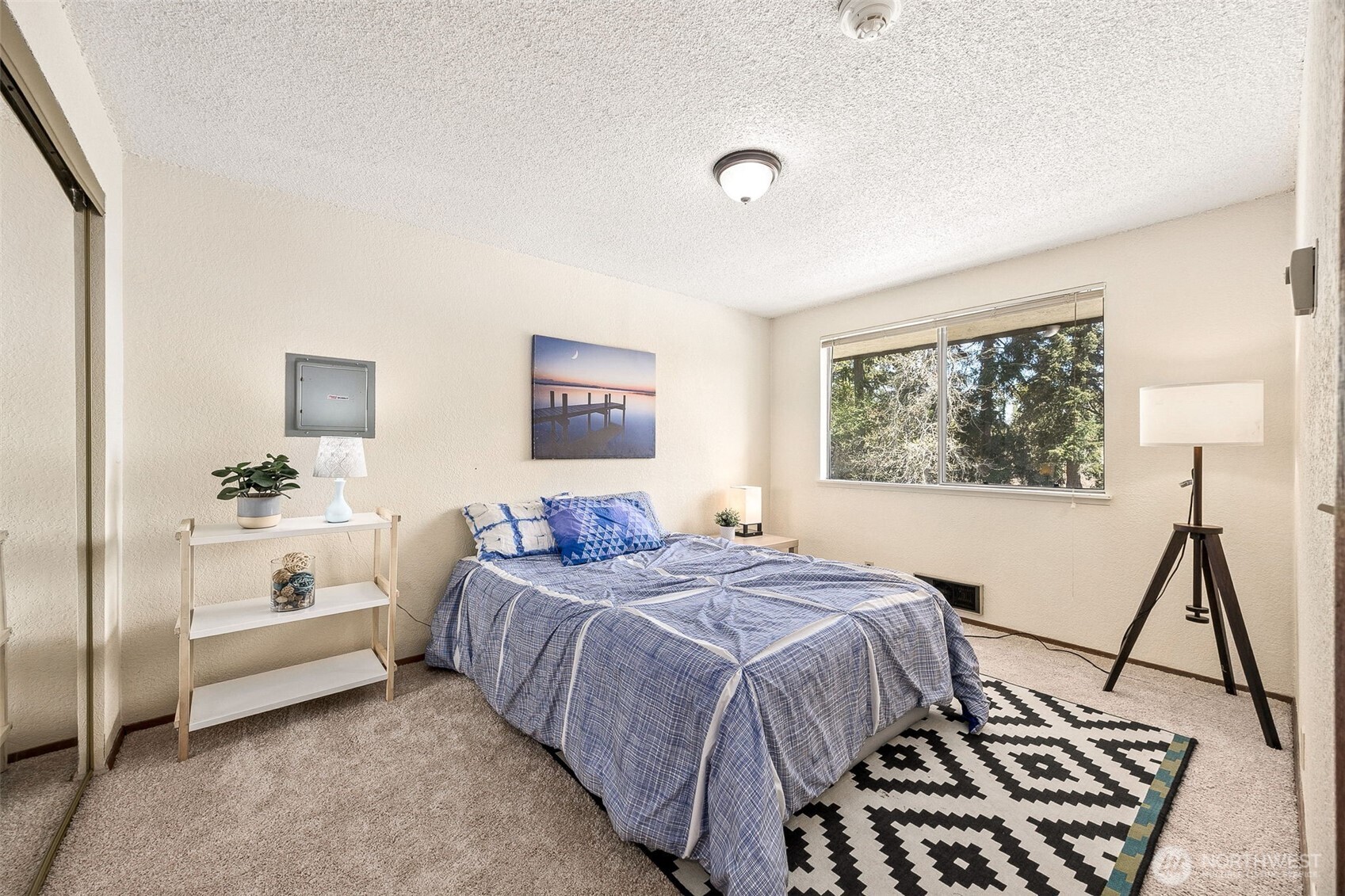 6107 204th Street SW #D2, Lynnwood, WA 98036
