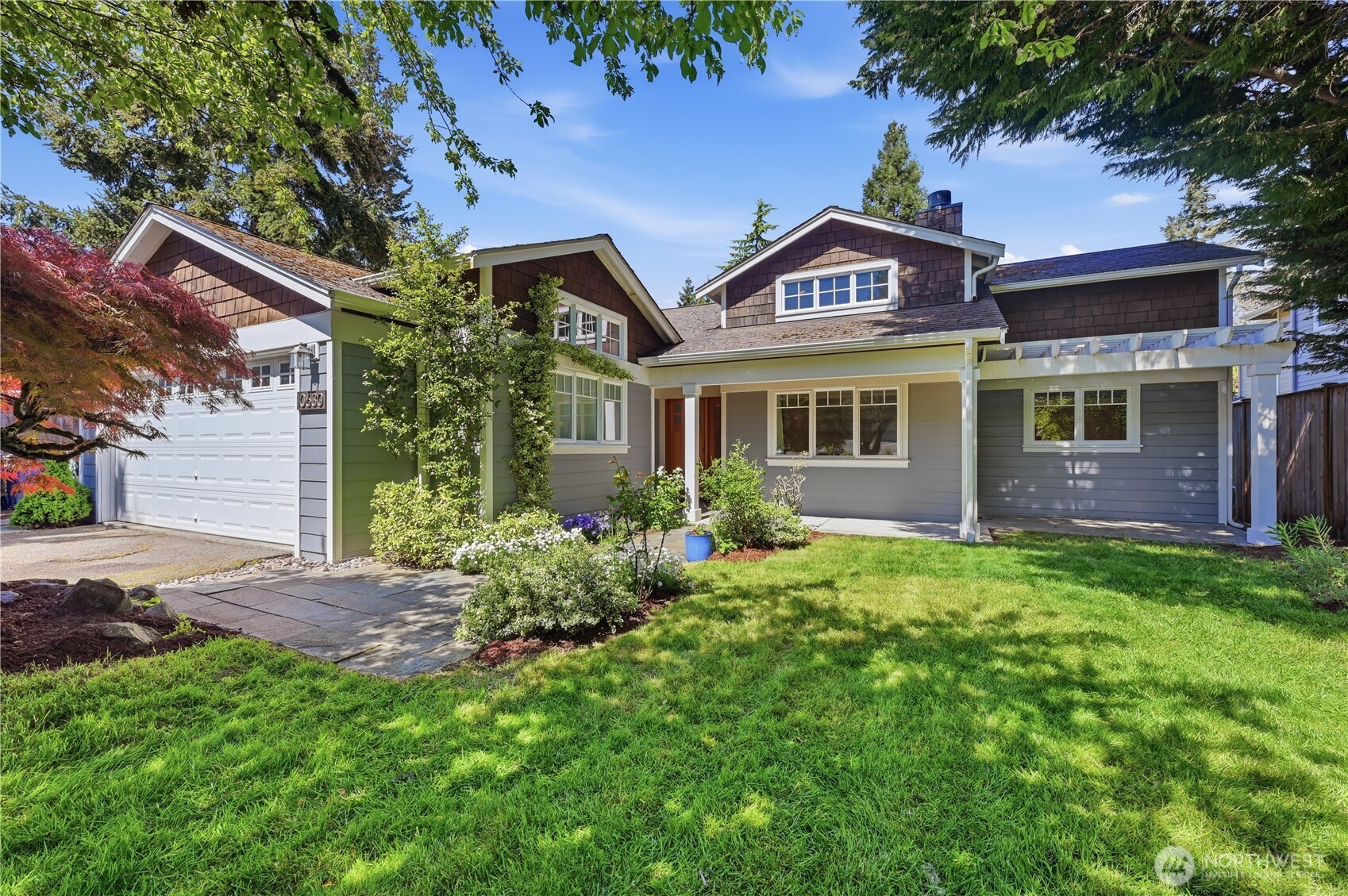 10630 NE 18th Street , Bellevue, WA 98004