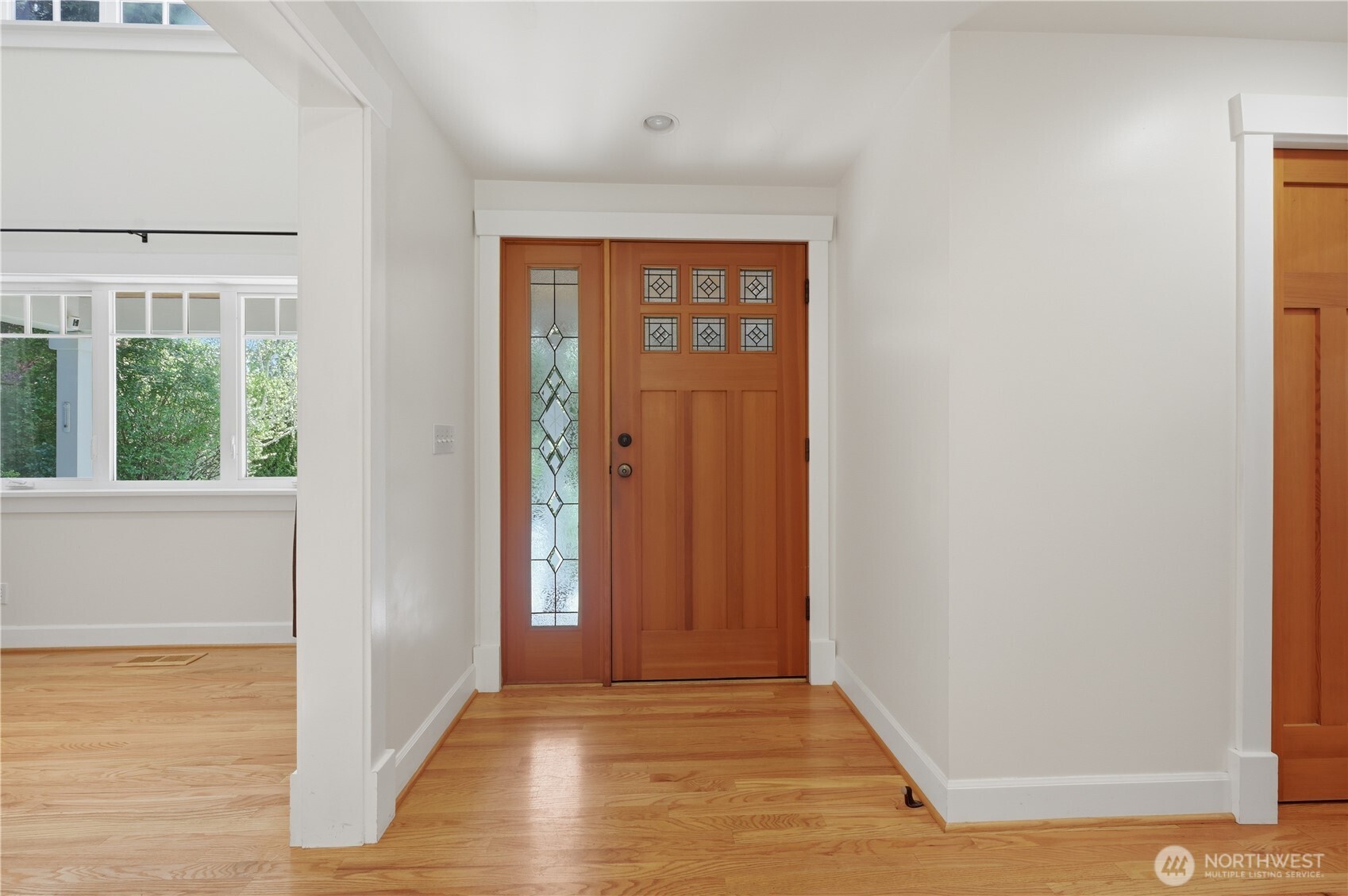 10630 NE 18th Street , Bellevue, WA 98004