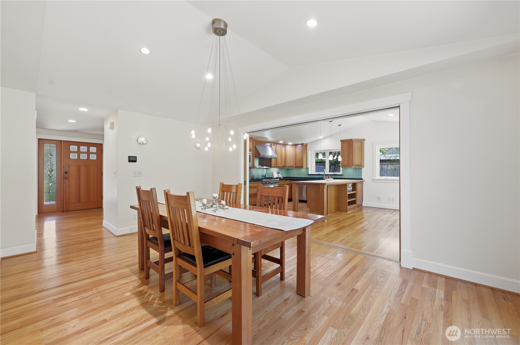 10630 NE 18th Street , Bellevue, WA 98004