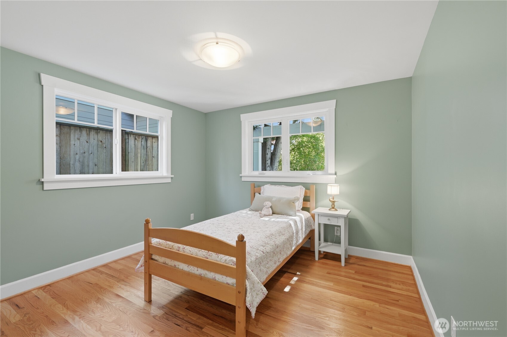 10630 NE 18th Street , Bellevue, WA 98004