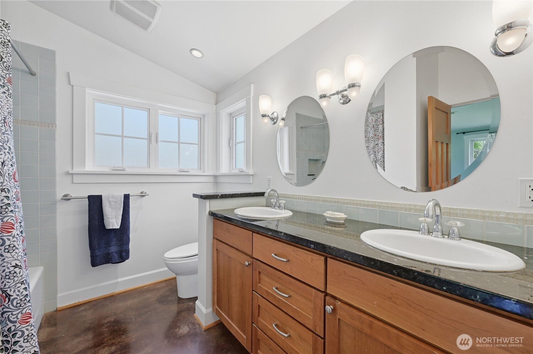 10630 NE 18th Street , Bellevue, WA 98004