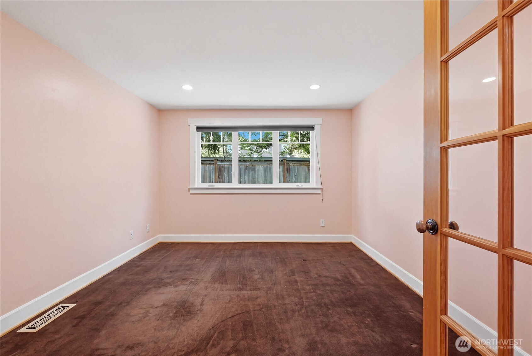 10630 NE 18th Street , Bellevue, WA 98004