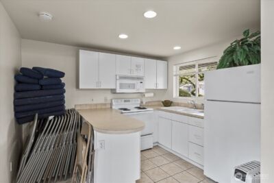 12631 NE 9th Place #C205, Bellevue, WA 98005 - Photo 25