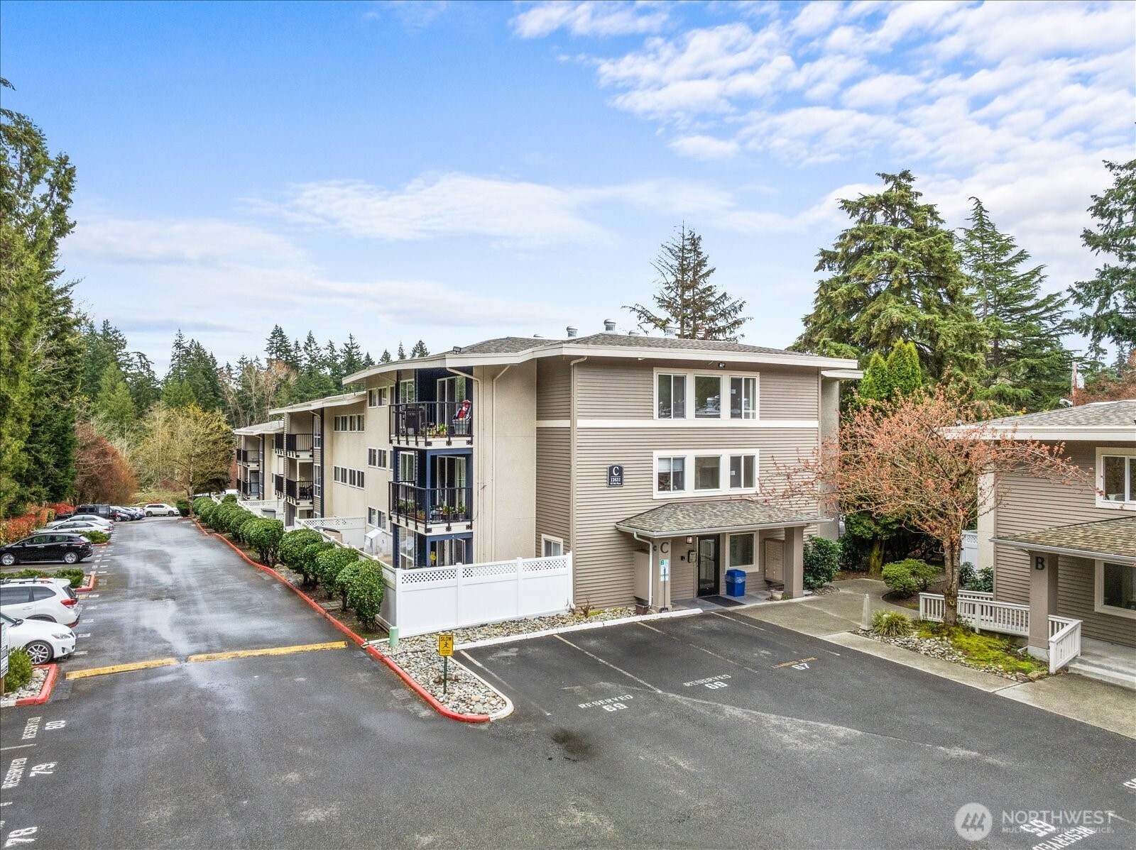 12631 NE 9th Place #C205, Bellevue, WA 98005