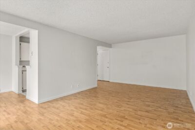 12631 NE 9th Place #C205, Bellevue, WA 98005 - Photo 4