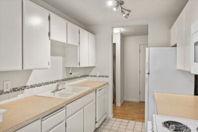 12631 NE 9th Place #C205, Bellevue, WA 98005 - Photo 9