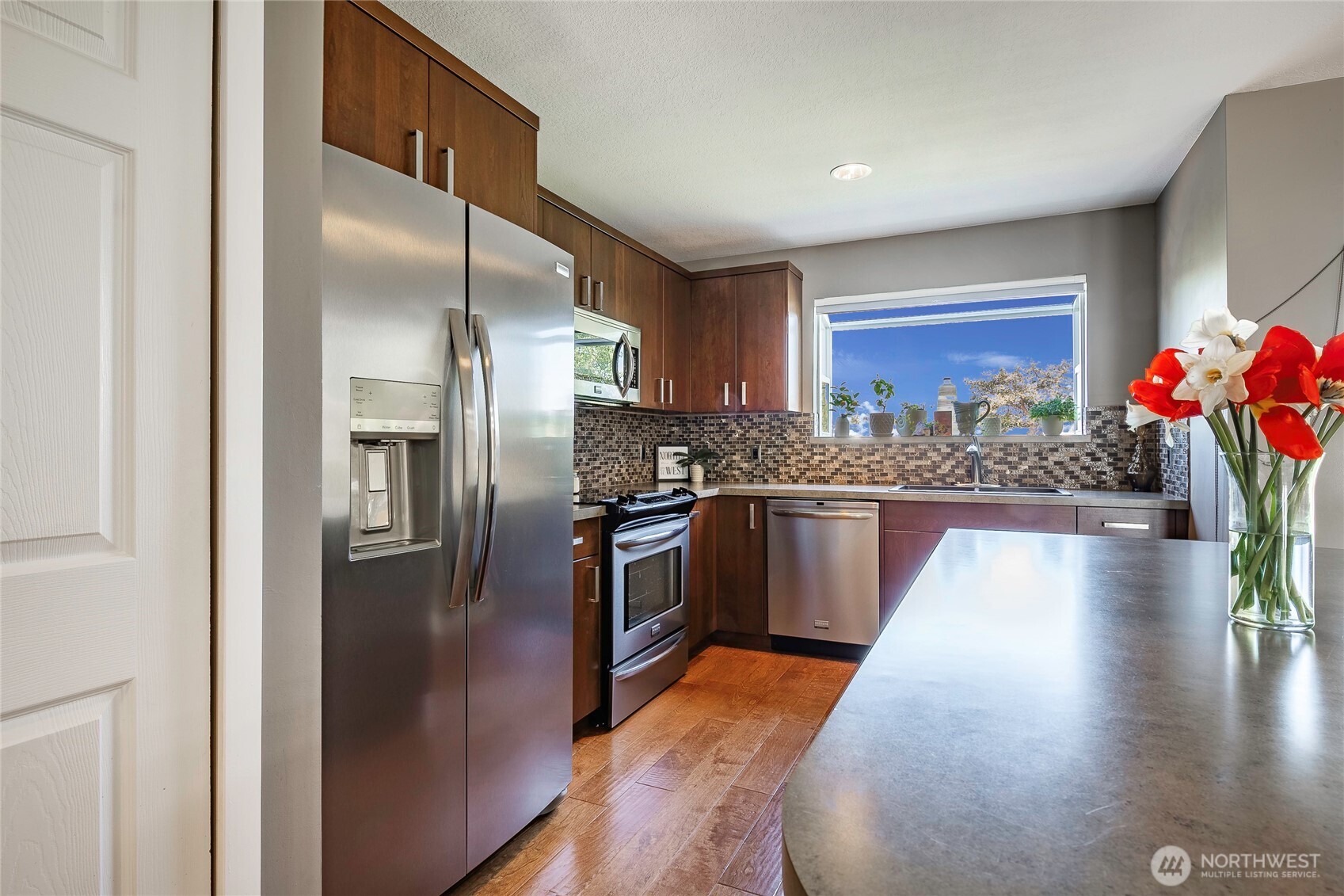 8105 Cowichan Road , Blaine, WA 98230