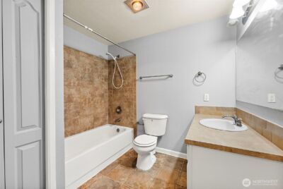 10010 Golden Given Road E #4, Tacoma, WA 98445 - Photo 13