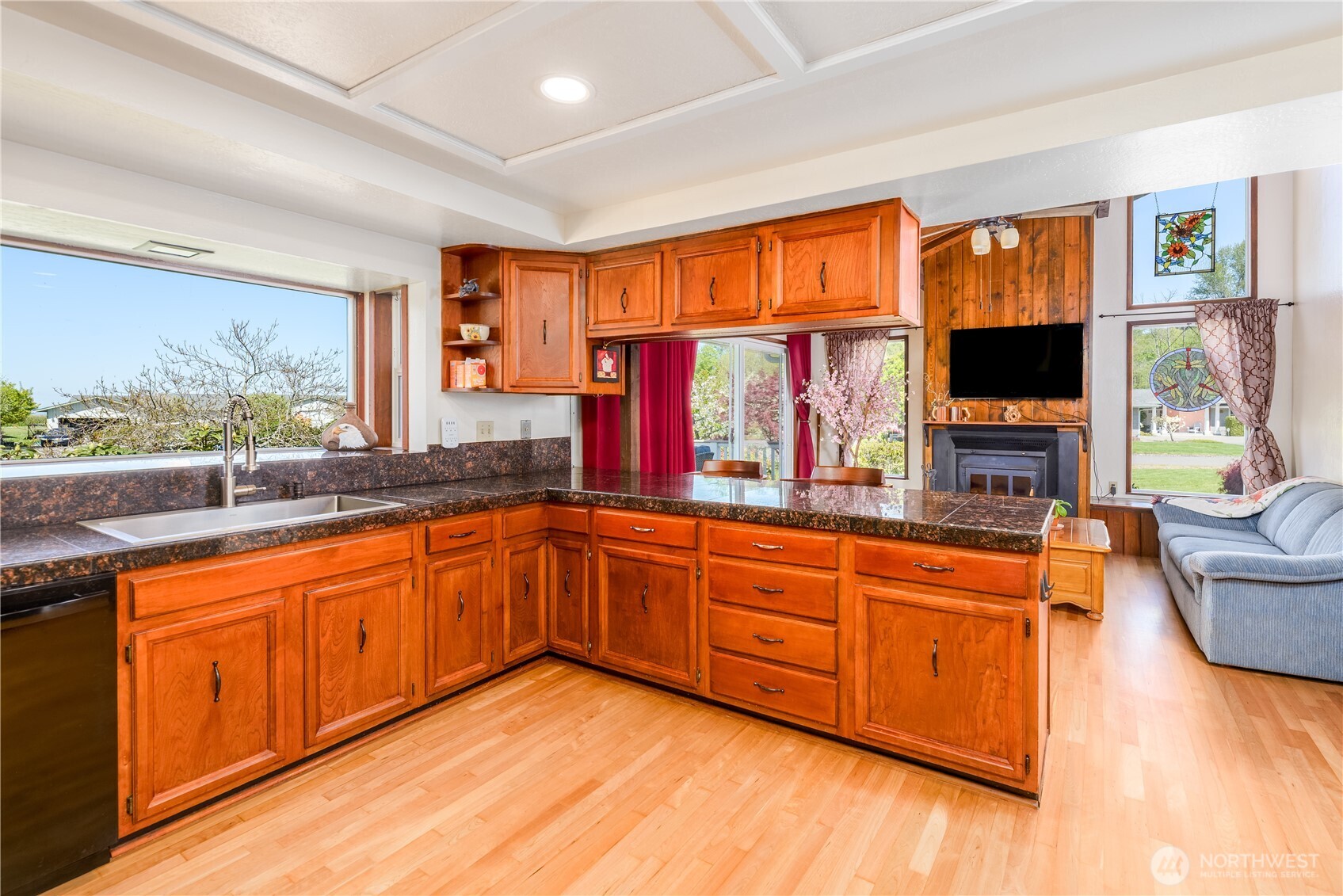 293 N Ridge View Dr , Port Angeles, WA 98362