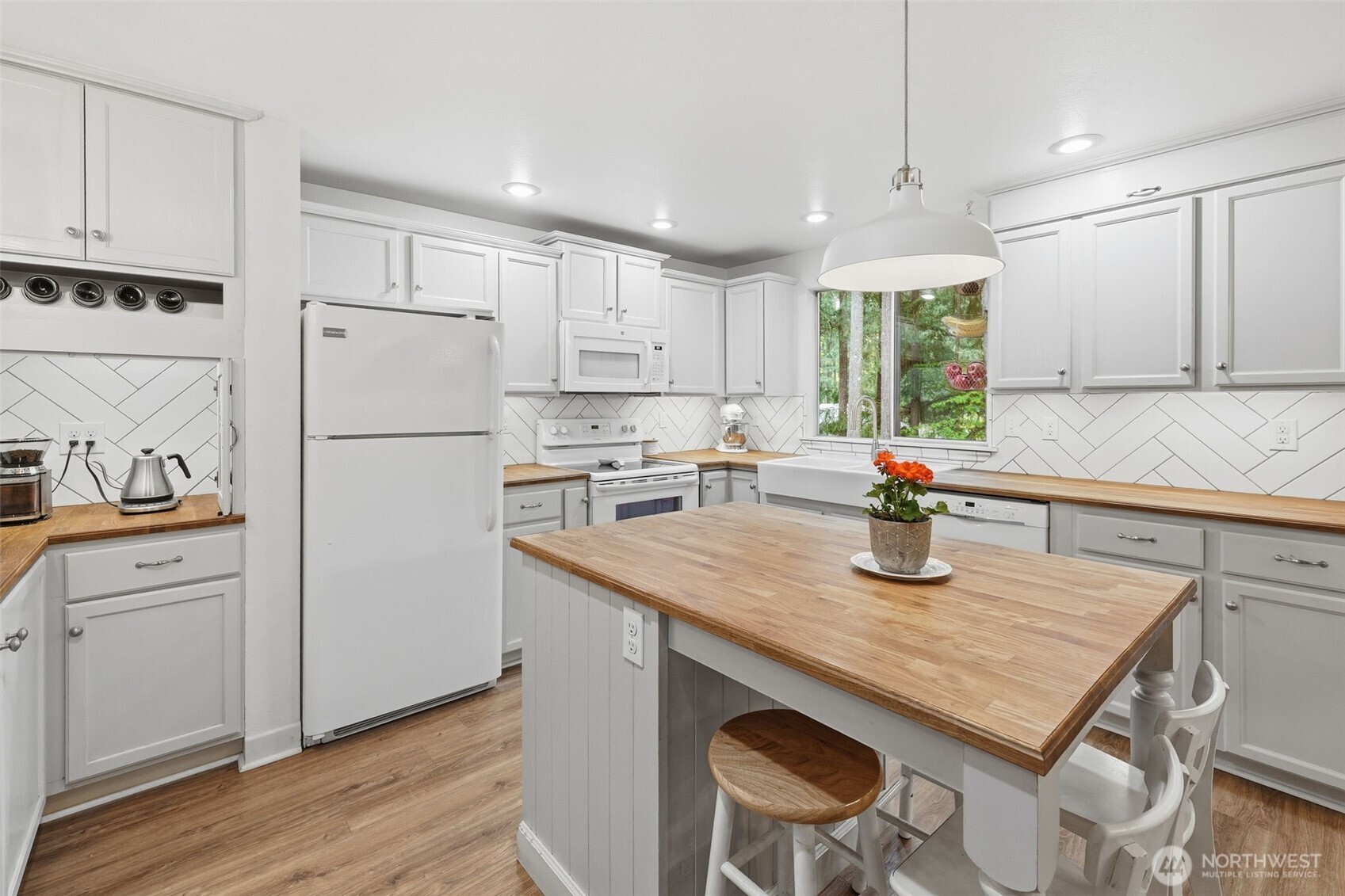 8613 Foster Grove Court NE, Bremerton, WA 98311-9269