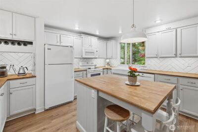 8613 Foster Grove Court NE, Bremerton, WA 98311-9269 - Photo 10