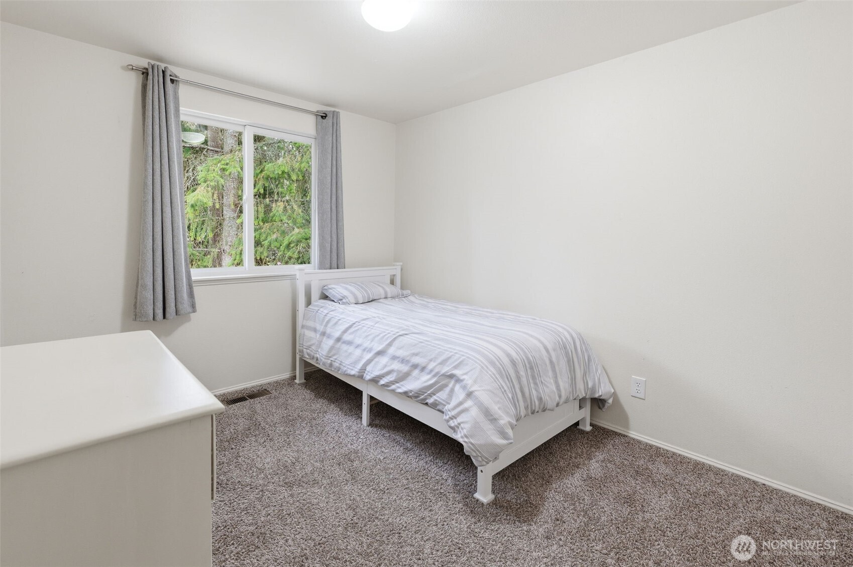 8613 Foster Grove Court NE, Bremerton, WA 98311-9269