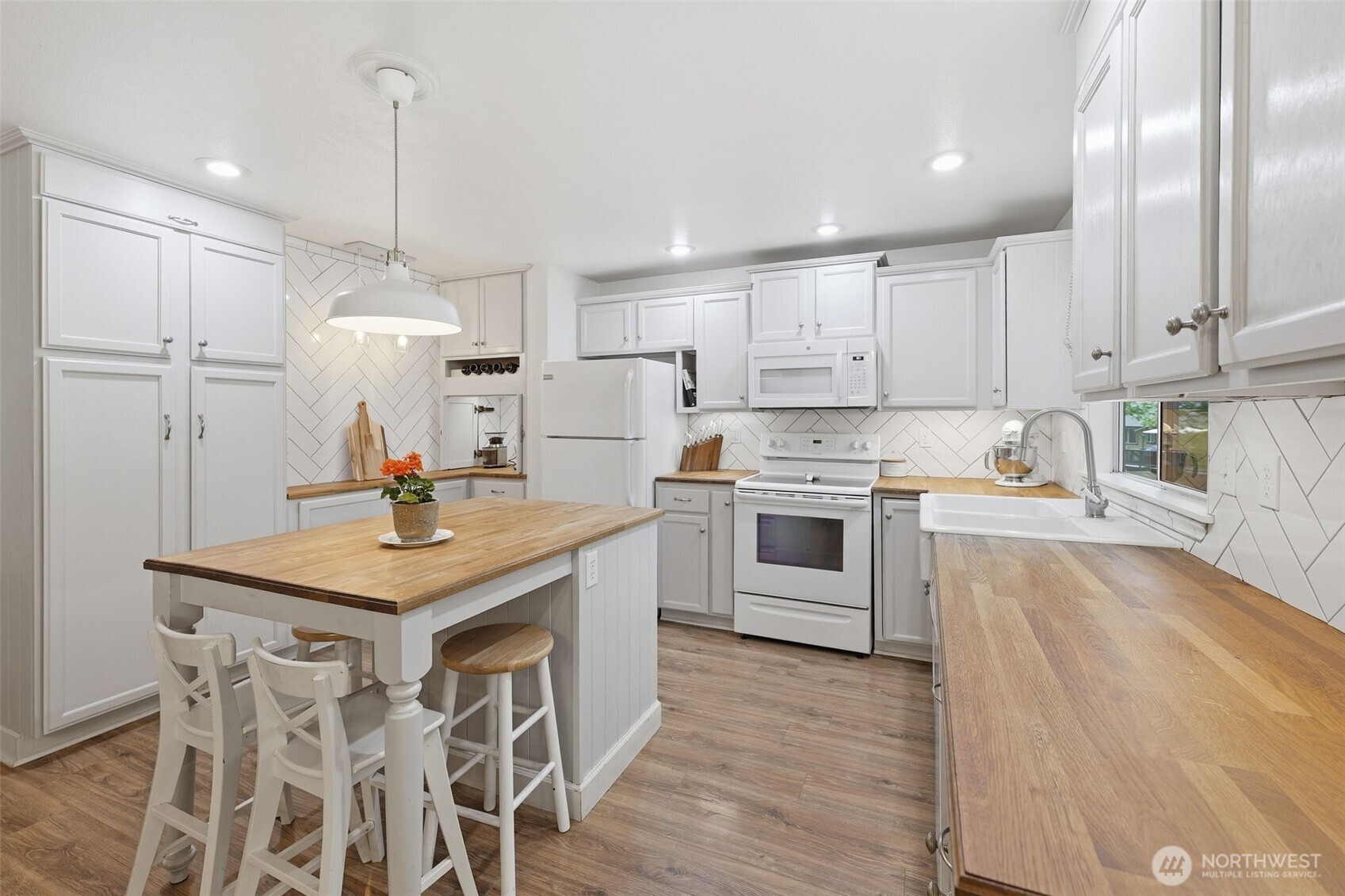 8613 Foster Grove Court NE, Bremerton, WA 98311-9269