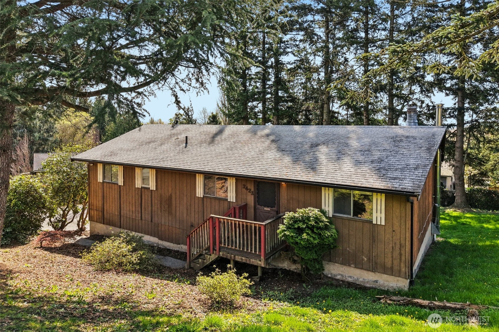 2421 Crestline St , Ferndale, WA 98248-9224