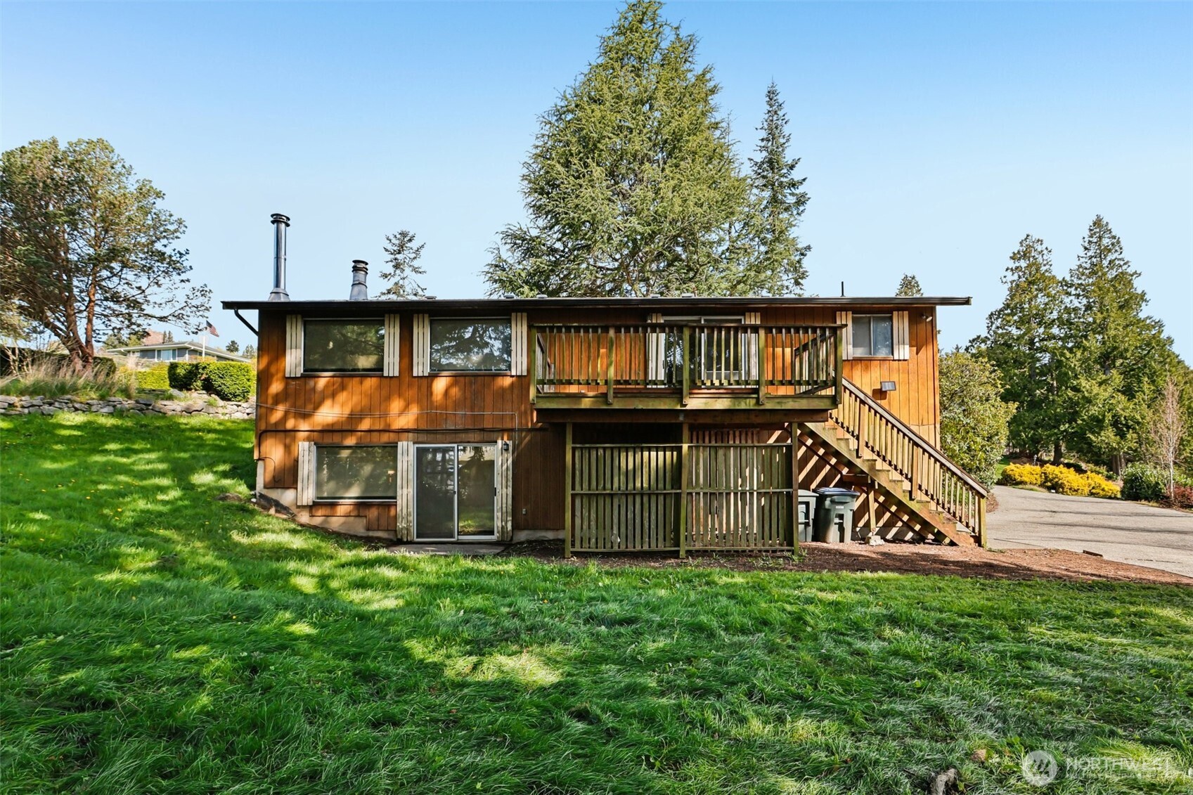 2421 Crestline St , Ferndale, WA 98248-9224