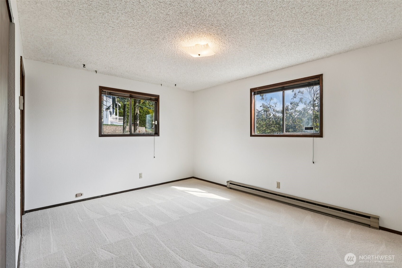 2421 Crestline St , Ferndale, WA 98248-9224