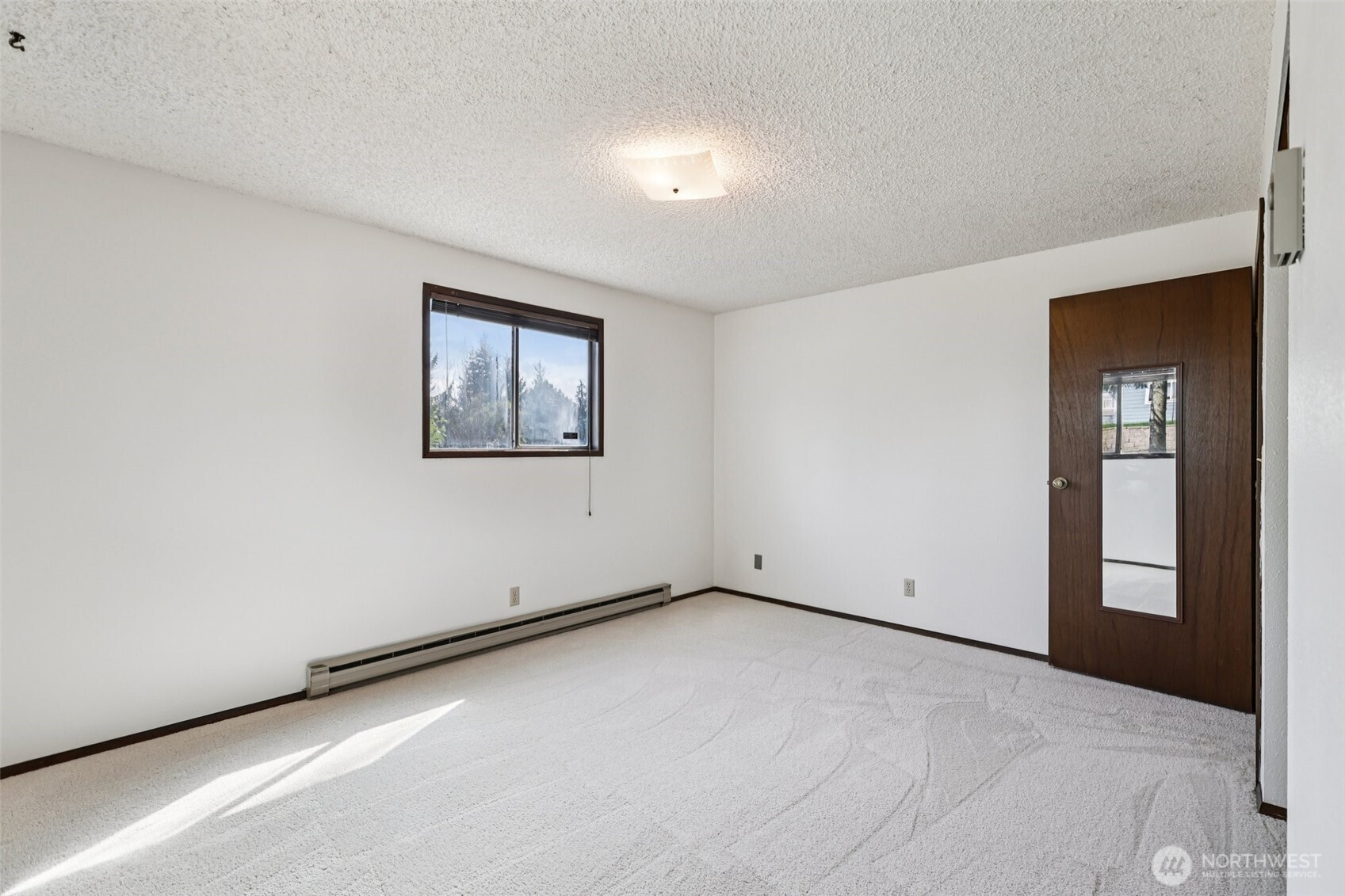 2421 Crestline St , Ferndale, WA 98248-9224