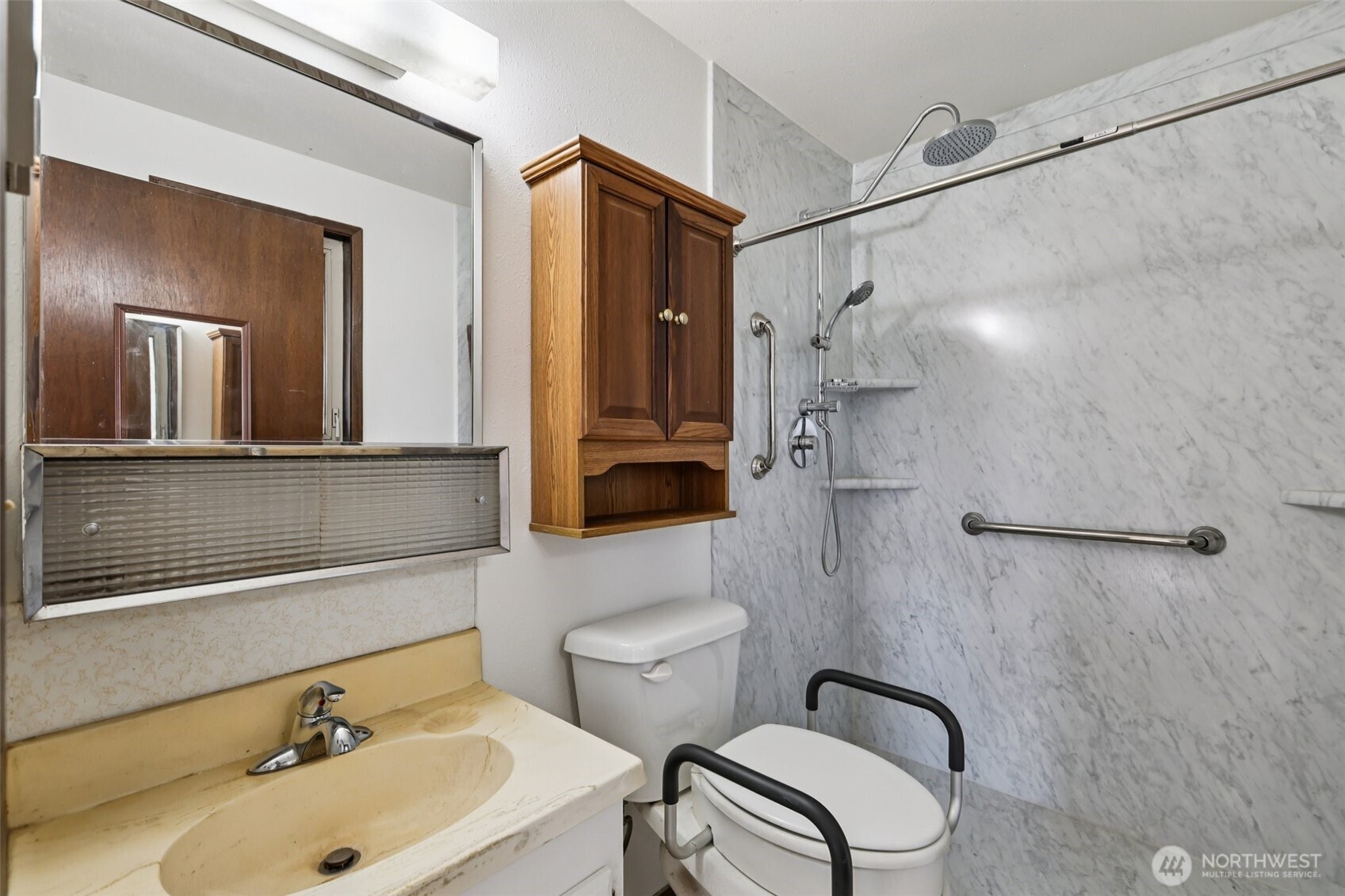 2421 Crestline St , Ferndale, WA 98248-9224