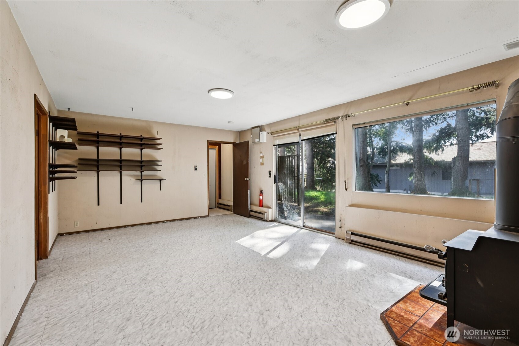 2421 Crestline St , Ferndale, WA 98248-9224