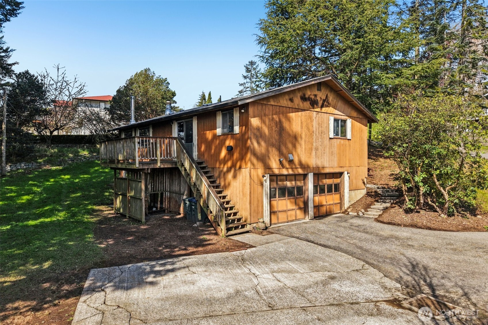 2421 Crestline St , Ferndale, WA 98248-9224